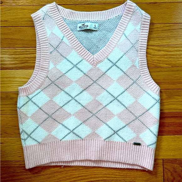 Hollister Sweaters - small hollister pink plaid sweater vest / tank top